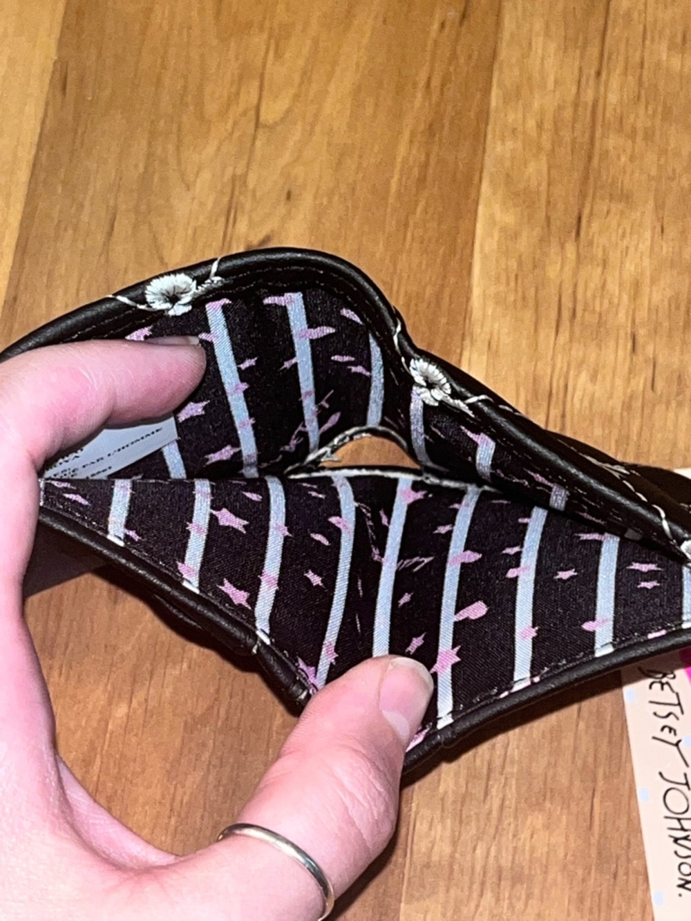 Betsey Johnson Black Quilted Bow & Heart Wallet - Picture 7 of 7